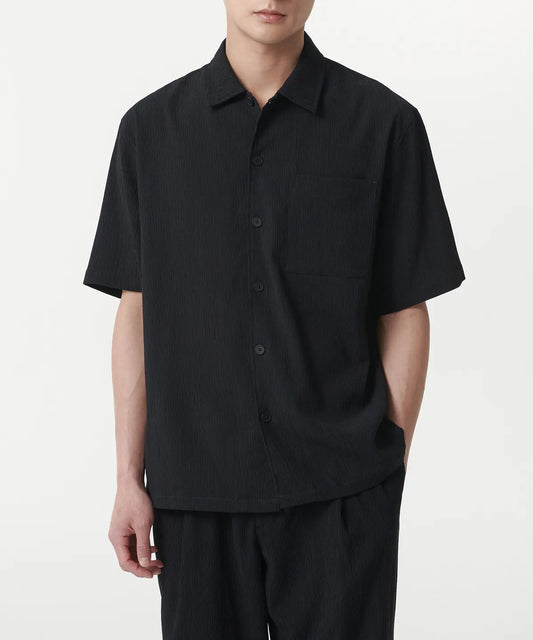 Crinkle Relaxed Short Sleeve Shirt [Black]