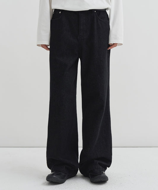Semi-Wide Flared Jeans - BLACK